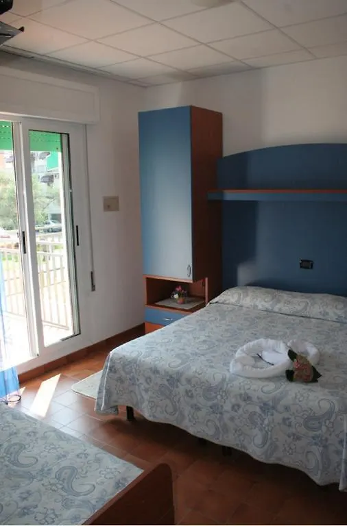Hotel Trifoglio Лидо-ди-Езоло