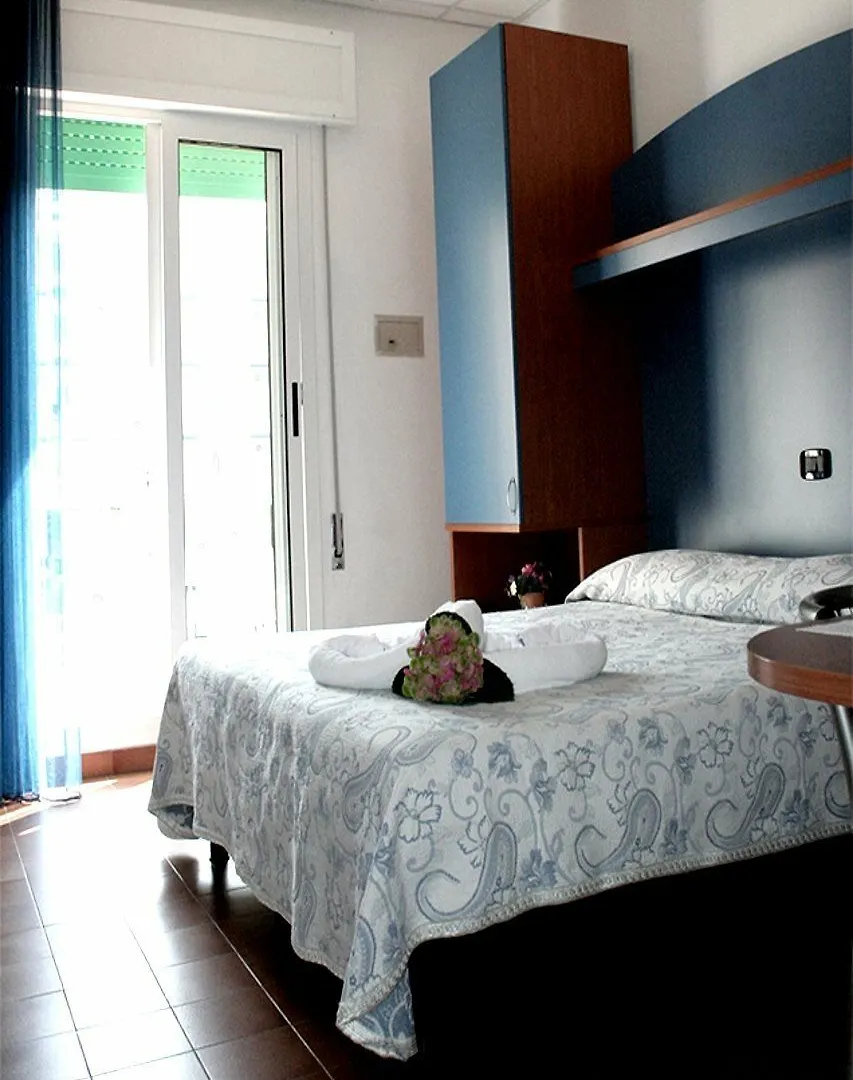 Hotel Trifoglio 利多迪迪耶索洛